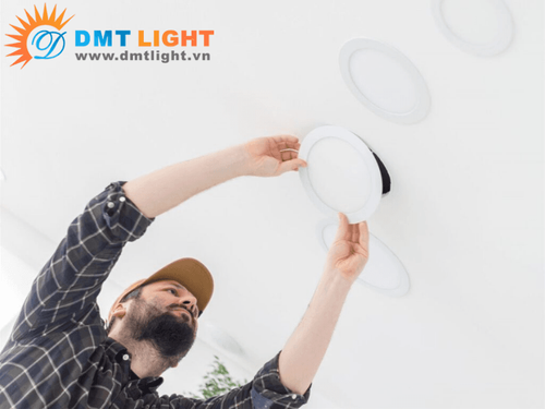 Thay đèn âm trần có driver tách rời và driver tích hợp&nbsp;