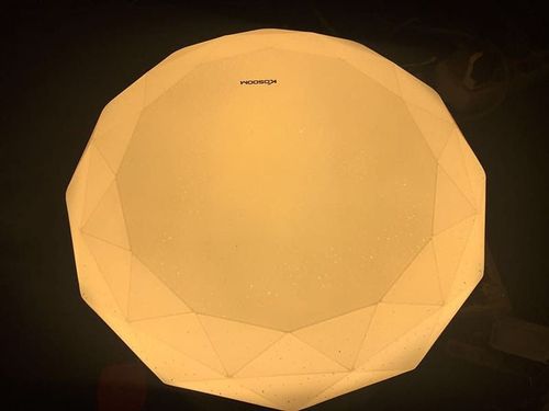 Đèn LED ốp trần Kosoom là thiết bị chiếu sáng được nhiều người lựa chọn