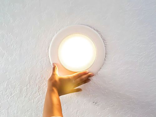 Đường kích mặt đèn 